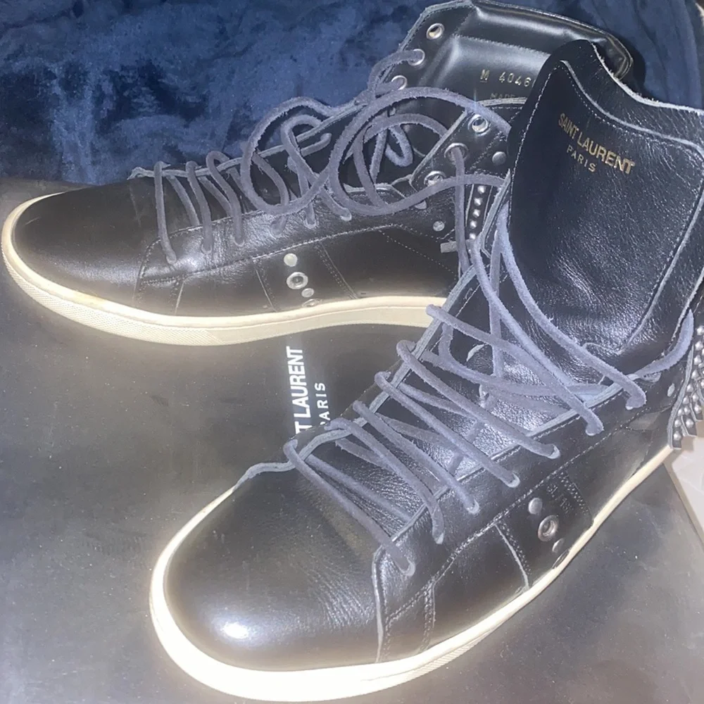 Black studded Saint Laurent sneakers - Picture 4 of 4